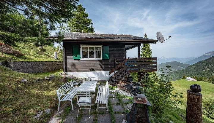 FERIENIDYLLE HOCH ÜBER DEM VIERWALDSTÄTTERSEE – Foto 2 von 8