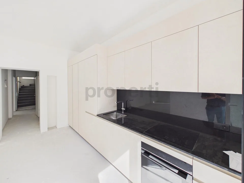 Elegante Oasi di Tranquillità, Spazi Luminosi & Design Moderno! // ... – photo 4 sur 9