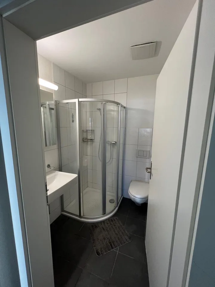 3.5 Zimmerwohnung im Eigentumsstandard nahe Golfpark zu vermieten – foto 6 di 9
