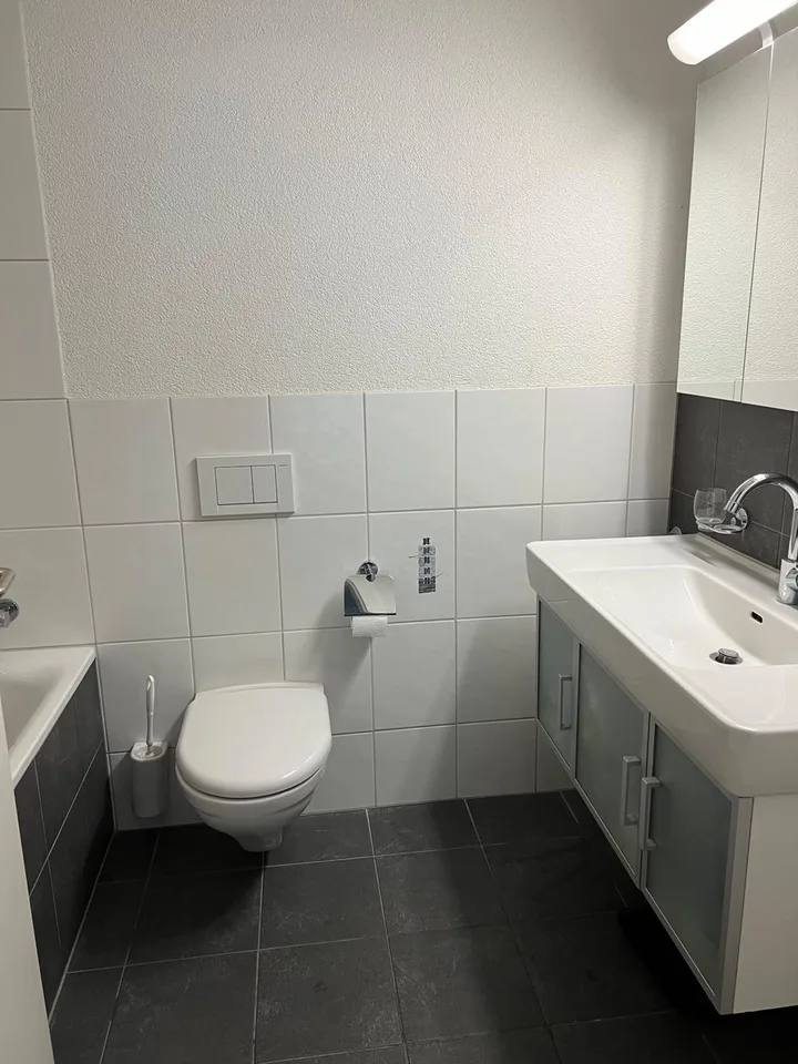3.5 Zimmerwohnung im Eigentumsstandard nahe Golfpark zu vermieten – foto 5 di 9