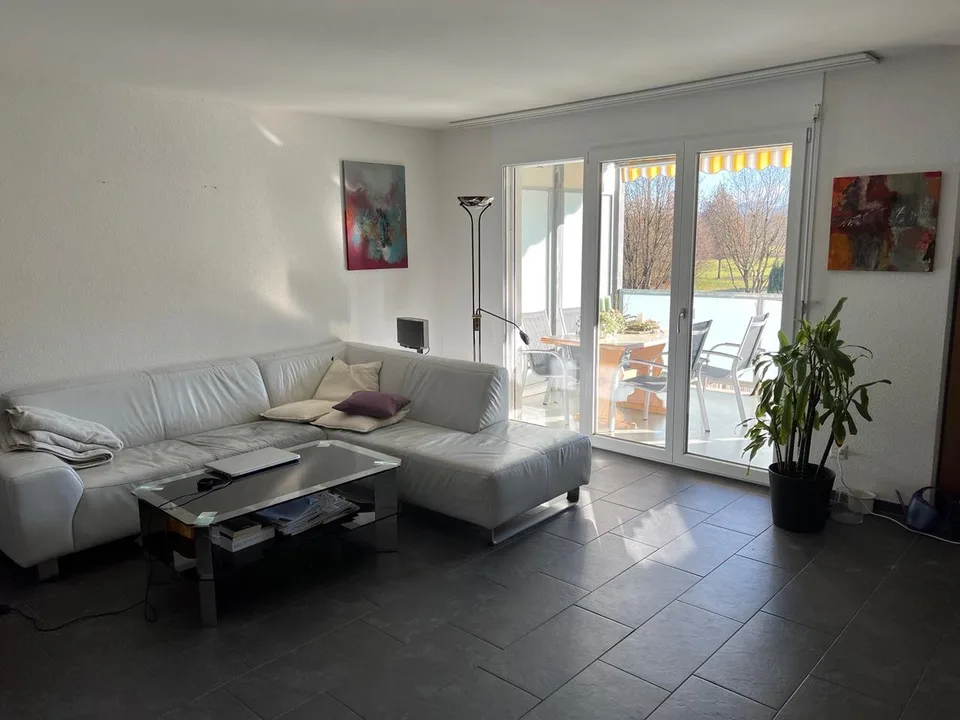 3.5 Zimmerwohnung im Eigentumsstandard nahe Golfpark zu vermieten – foto 3 di 9