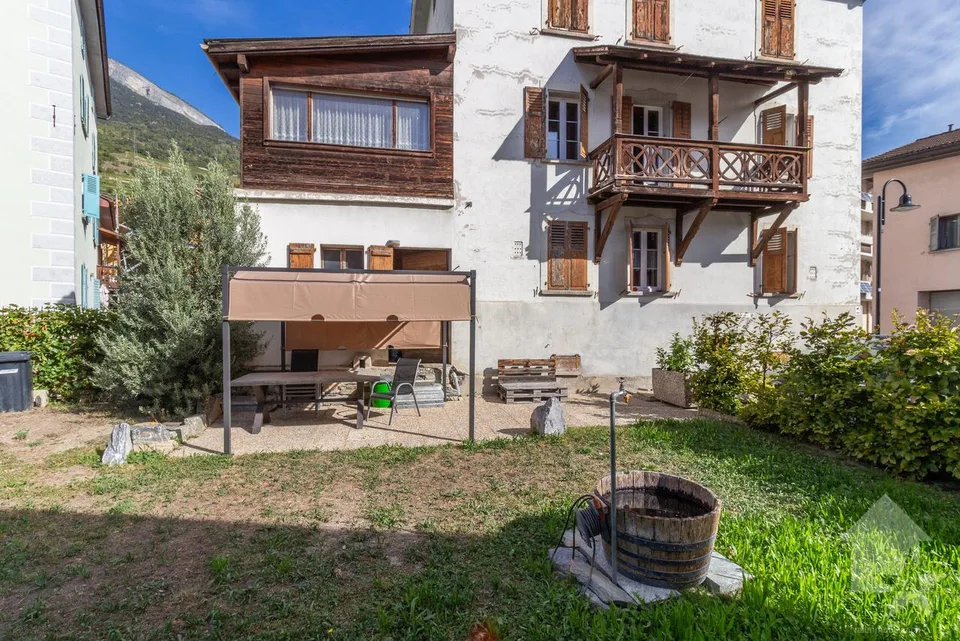 Résidence de caractère de 3 appartements avec situation idéale – photo 6 sur 28