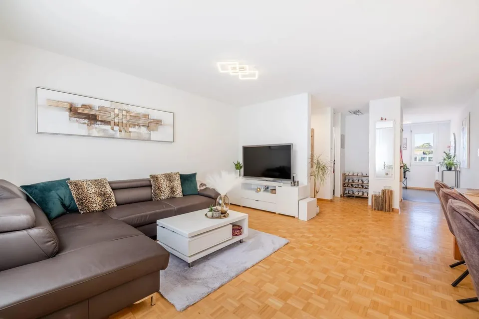 Lichtdurchflutete 3.5-Zimmer-Wohnung mit Balkon – photo 6 sur 13