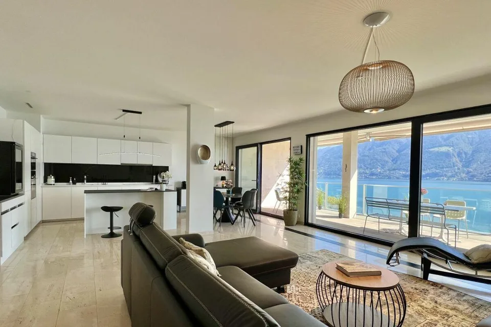 Exklusives Wohnen mit 180°Seesicht, Wellnessbereich & Pool – photo 3 of 30