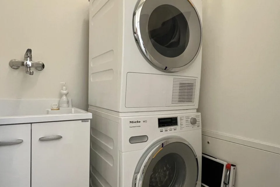 Exklusives Wohnen mit 180°Seesicht, Wellnessbereich & Pool – photo 26 of 30