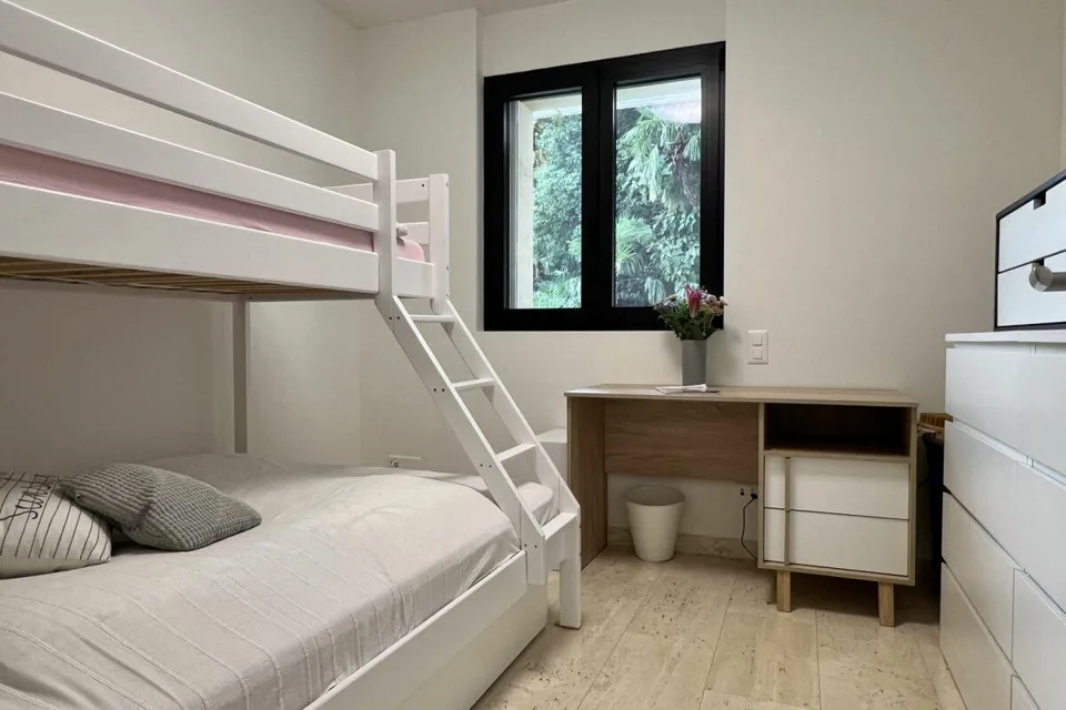 Exklusives Wohnen mit 180°Seesicht, Wellnessbereich & Pool – photo 21 of 30