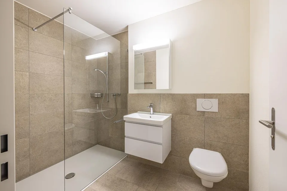 Moderne und sehr grosszügige 3½-Zimmerwohnung an ruhiger Lage – photo 9 sur 11