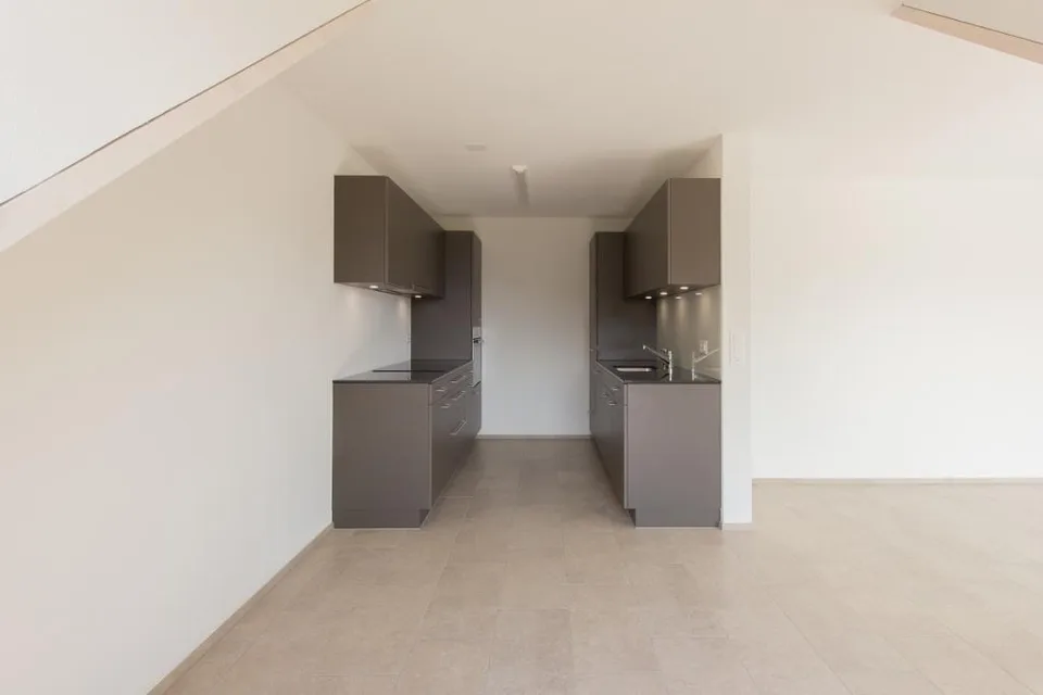 Moderne und sehr grosszügige 3½-Zimmerwohnung an ruhiger Lage – photo 4 sur 11