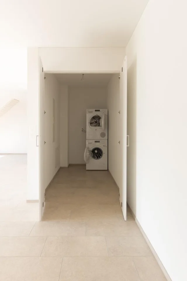 Moderne und sehr grosszügige 3½-Zimmerwohnung an ruhiger Lage – photo 10 sur 11