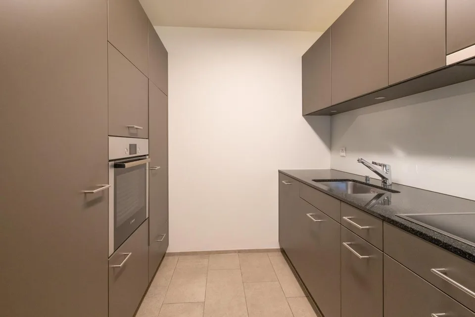 Moderne und sehr grosszügige 3½-Zimmerwohnung an ruhiger Lage – photo 5 sur 11