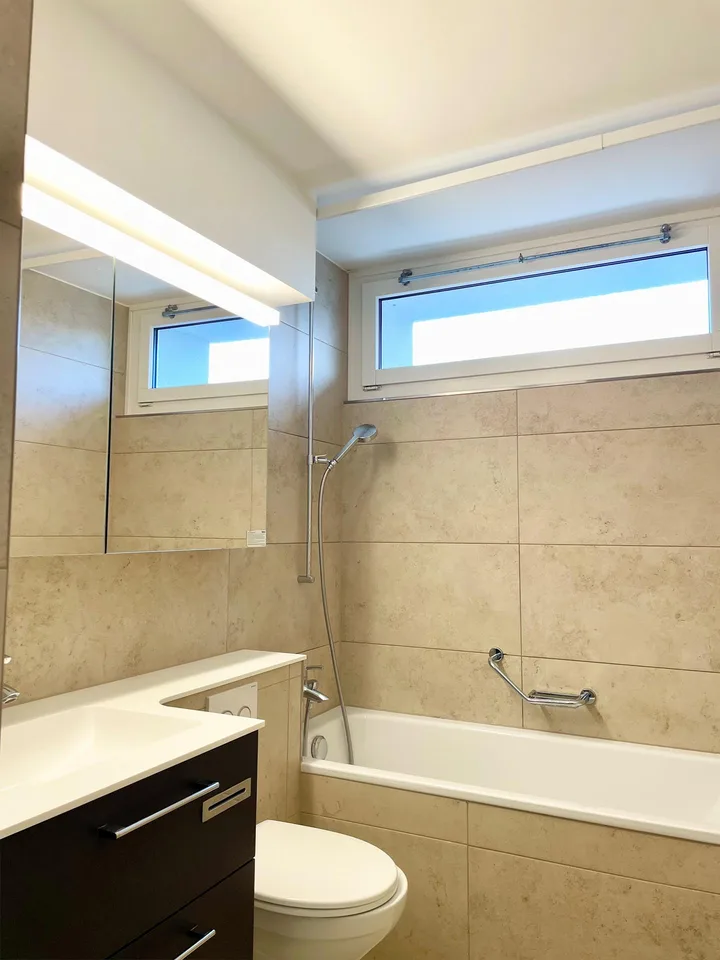 Frisch sanierte 4.5-Zimmerwohnung 104m2 zu vermieten – Foto 5 von 8