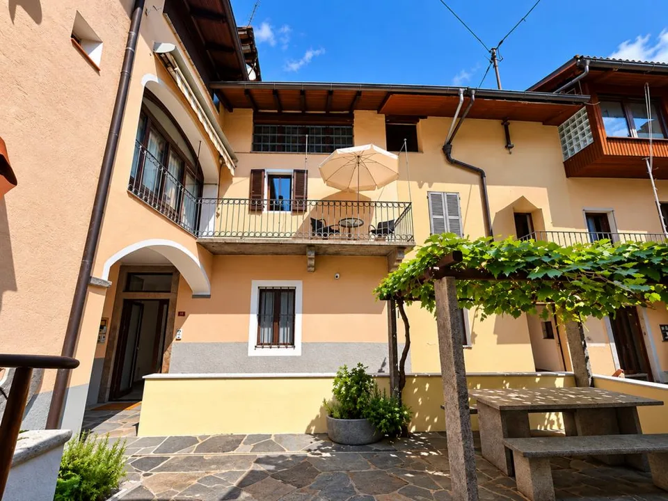 CASA TICINESE DI CHARME NEL CUORE DI PURA - 9 LOCALI, GROTTO E CORT... – photo 29 sur 30