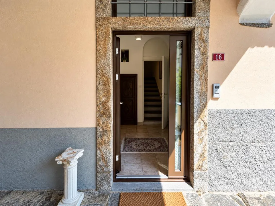 CASA TICINESE DI CHARME NEL CUORE DI PURA - 9 LOCALI, GROTTO E CORT... – photo 2 sur 30