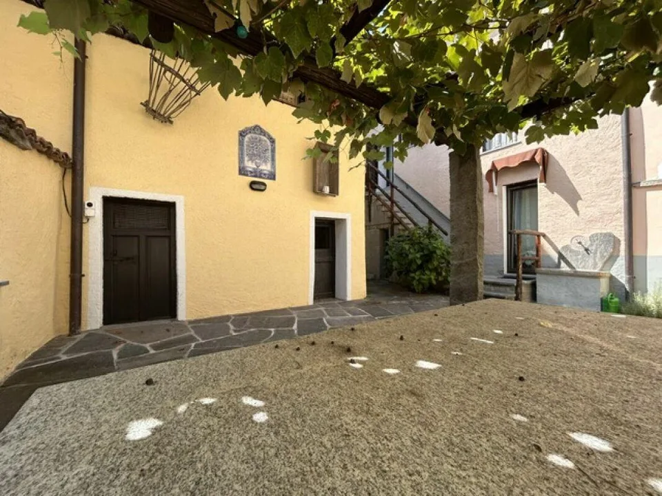 CASA TICINESE DI CHARME NEL CUORE DI PURA - 9 LOCALI, GROTTO E CORT... – photo 27 sur 30