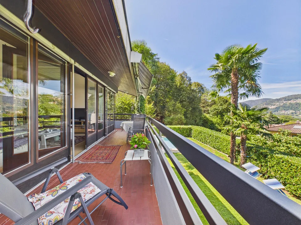 An exclusive oasis with pool and panoramic view – photo 12 of 28