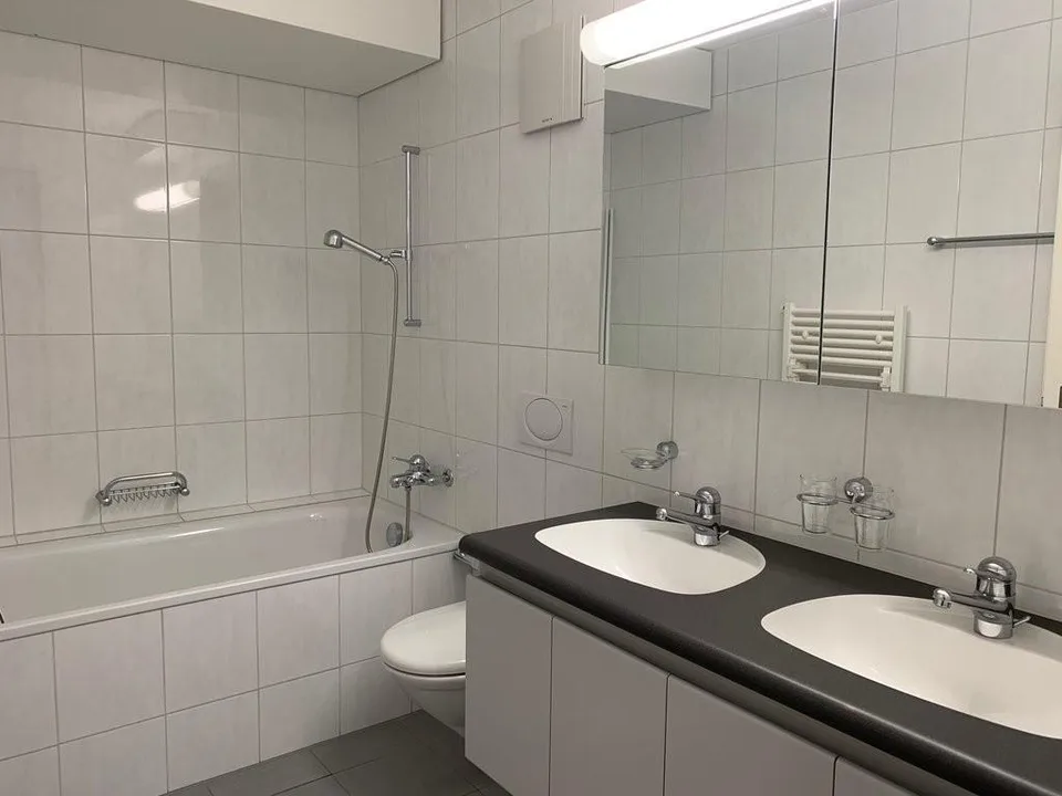 Moderne Wohnung am Fusse des Gurtens – Foto 4 von 9
