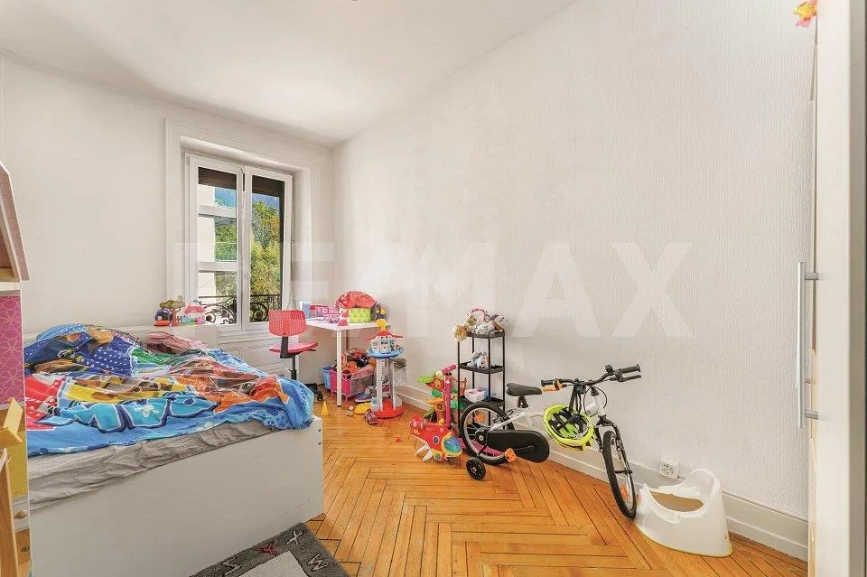 Immeuble de rendement : 2 surfaces commerciales et 4 appartements 3... – Foto 8 von 13