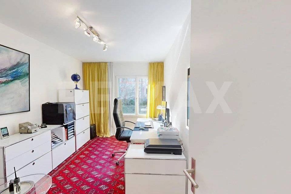 5½ Zimmerwohnung mit 2 Tiefgaragenplätzen und Disponibelraum – foto 8 di 11