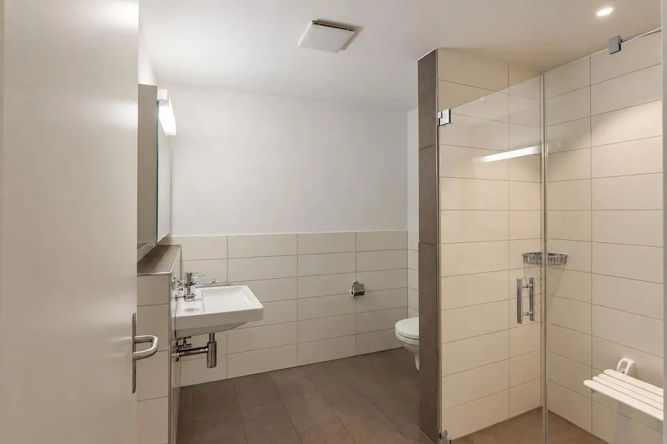 Vie moderne - appartement de 3,5 pièces adapté aux personnes âgées avec beaucoup de confort – photo 9 sur 12