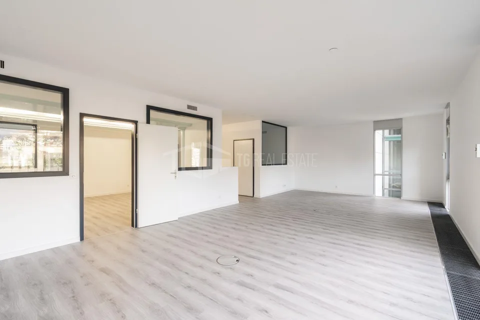 GERÄUMIGES BÜRO IN DER NÄHE DES BAHNHOFS | SPAZIOSO UFFICIO VICINO ... – Foto 4 von 13