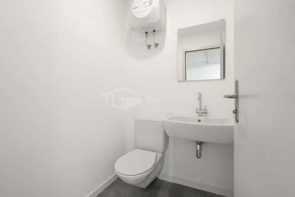 GERÄUMIGES BÜRO IN DER NÄHE DES BAHNHOFS | SPAZIOSO UFFICIO VICINO ... – Foto 13 von 13