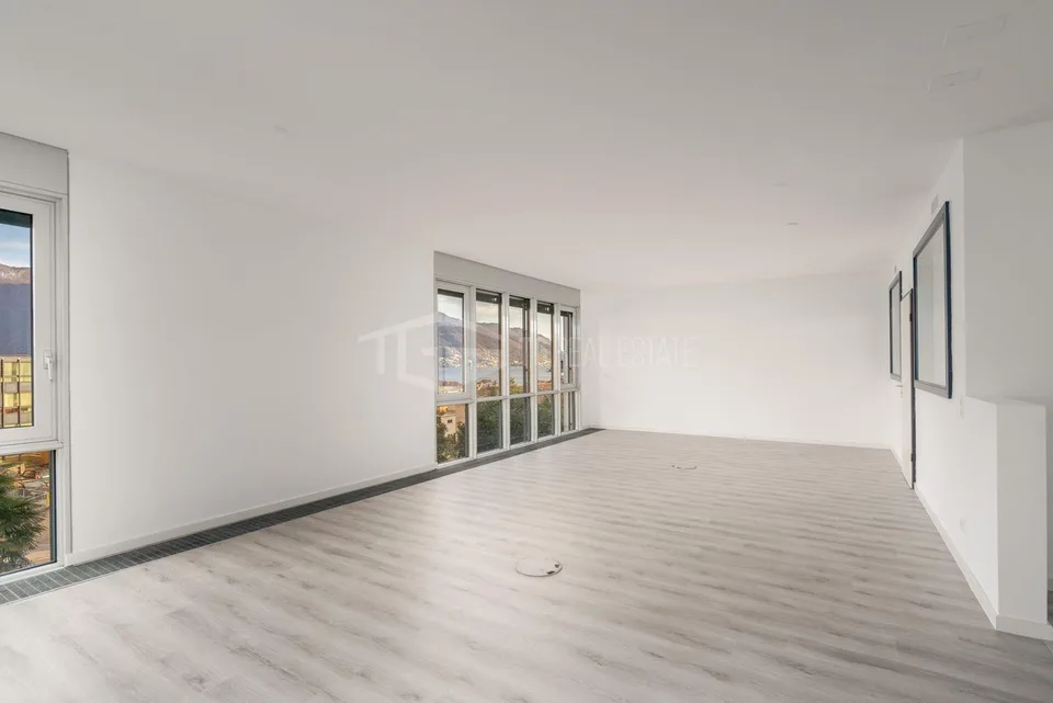 GERÄUMIGES BÜRO IN DER NÄHE DES BAHNHOFS | SPAZIOSO UFFICIO VICINO ... – Foto 6 von 13