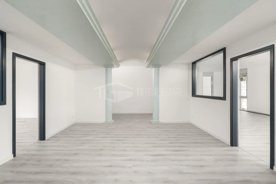 GERÄUMIGES BÜRO IN DER NÄHE DES BAHNHOFS | SPAZIOSO UFFICIO VICINO ... – Foto 3 von 13