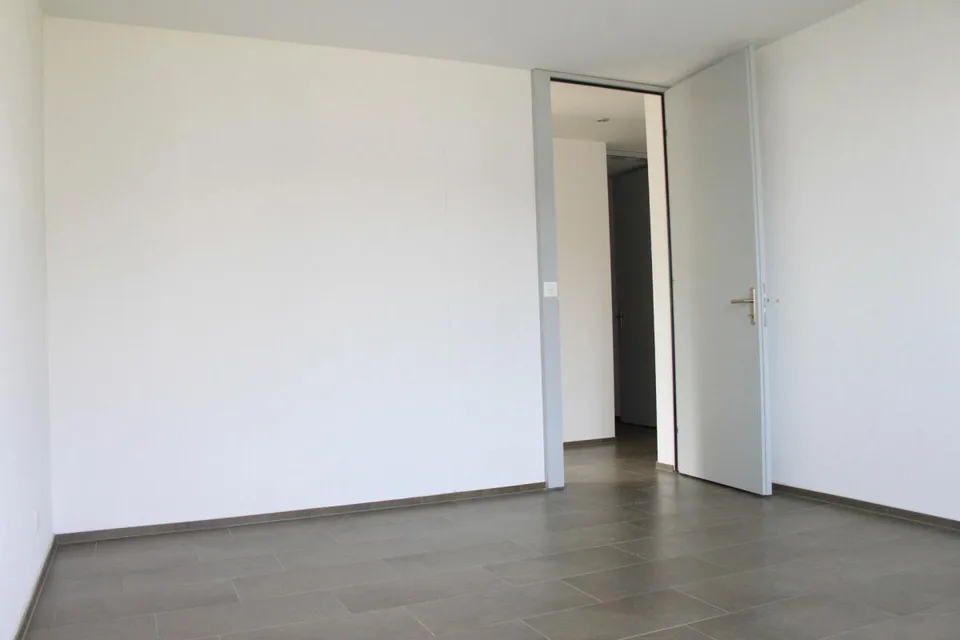 Grosszügige, helle 4.5-Zimmerwohnung – Foto 7 von 9