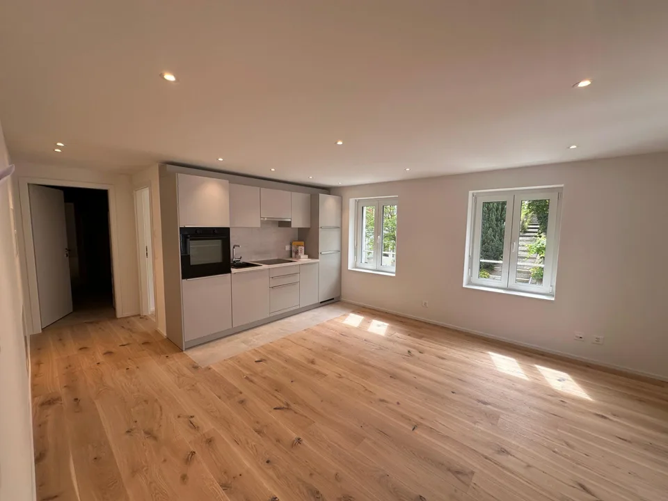 Moderne 2.5-Zimmer-Wohnung an zentraler Lage – Foto 2 von 7