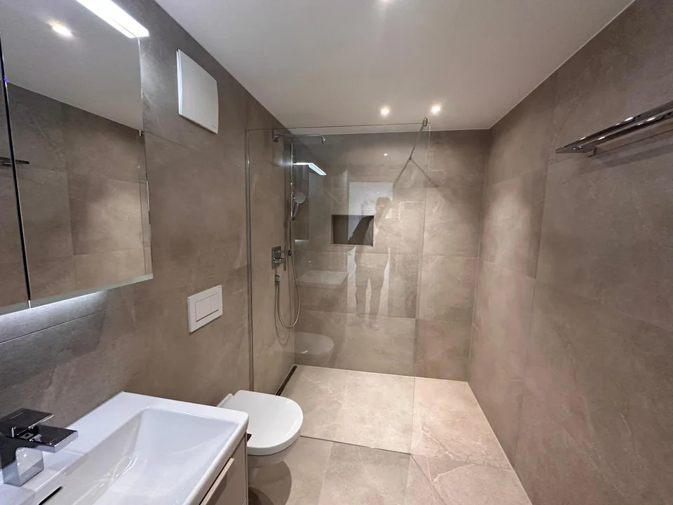 Moderne 2.5-Zimmer-Wohnung an zentraler Lage – Foto 6 von 7