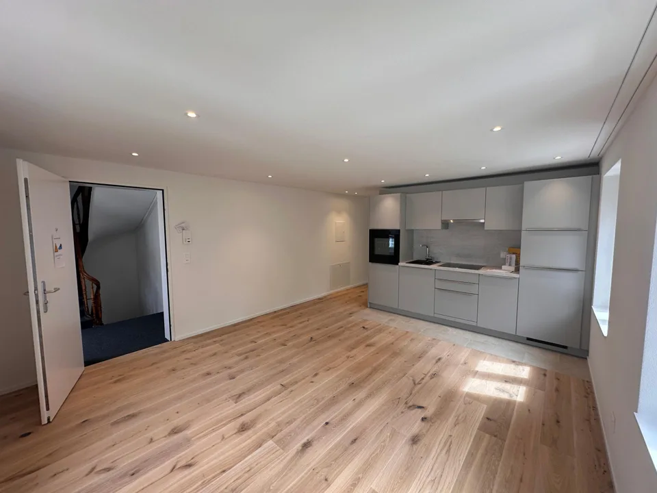 Moderne 2.5-Zimmer-Wohnung an zentraler Lage – Foto 3 von 7