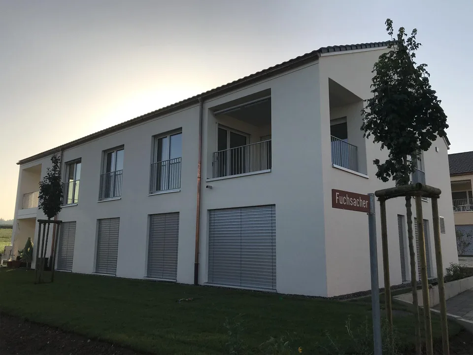 Wohnen mit Weitsicht – moderne 2.5-Zimmerwohnung an ruhiger Lage – photo 2 of 13