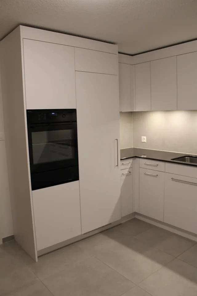 grosszügig geschnittene 3.5-Zimmerwohnung an ruhiger Lage in Glarus – photo 3 of 6