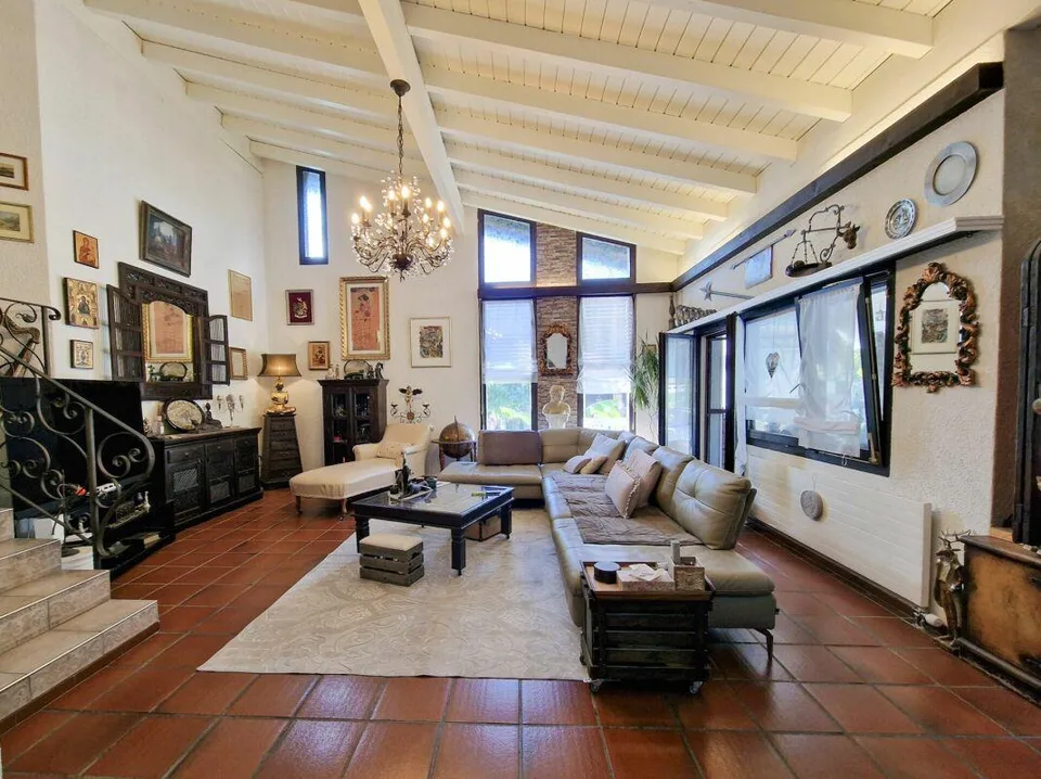 Wohnen mit privatem Pool und traumhaftem Garten - besonderes Einfamilienhaus mit Charme – Foto 4 von 24