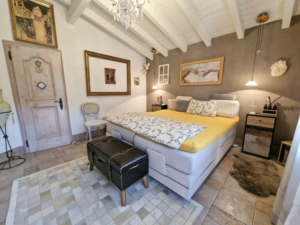 Wohnen mit privatem Pool und traumhaftem Garten - besonderes Einfamilienhaus mit Charme – Foto 10 von 24