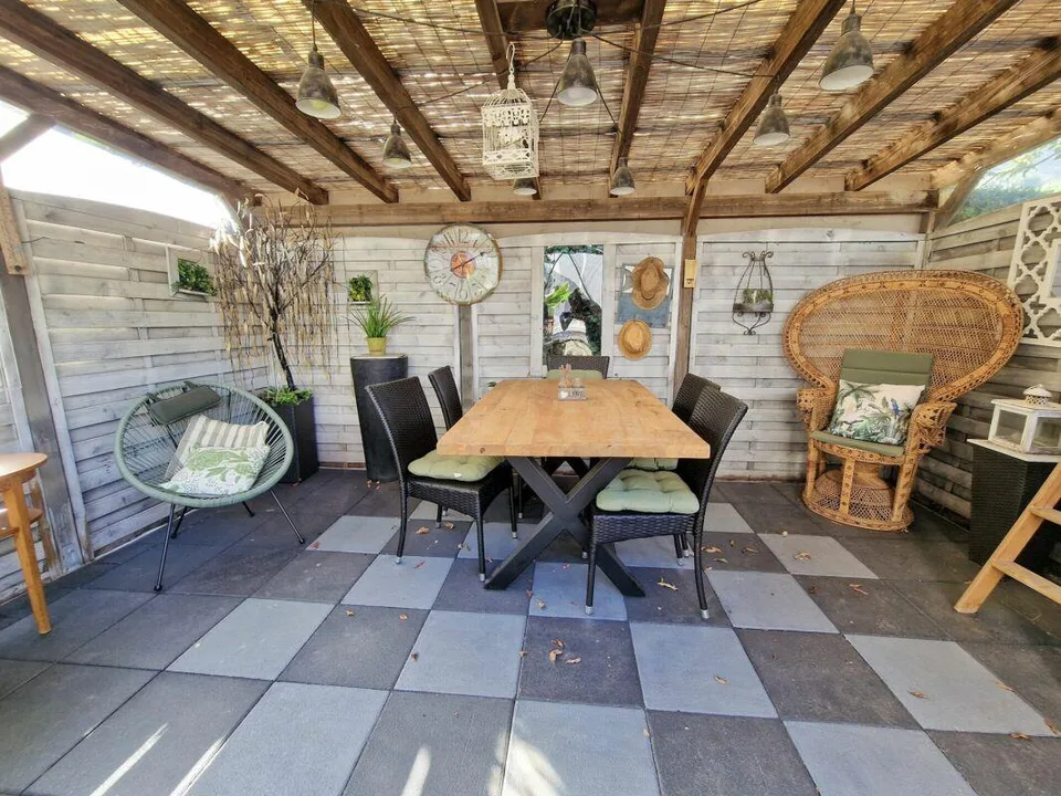 Wohnen mit privatem Pool und traumhaftem Garten - besonderes Einfamilienhaus mit Charme – Foto 19 von 24
