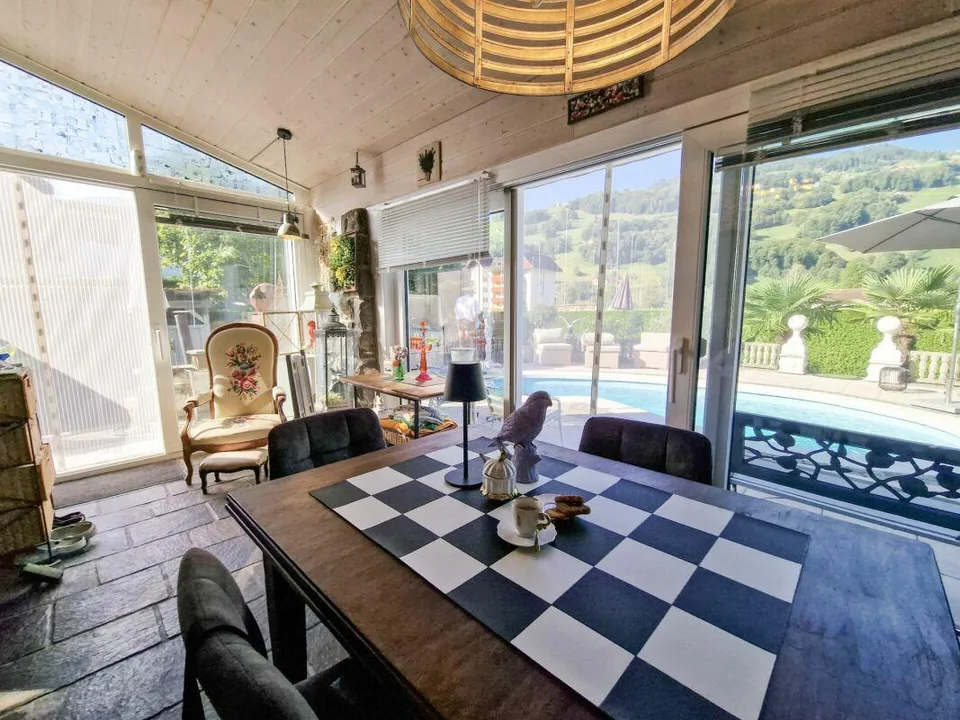 Wohnen mit privatem Pool und traumhaftem Garten - besonderes Einfamilienhaus mit Charme – Foto 3 von 24