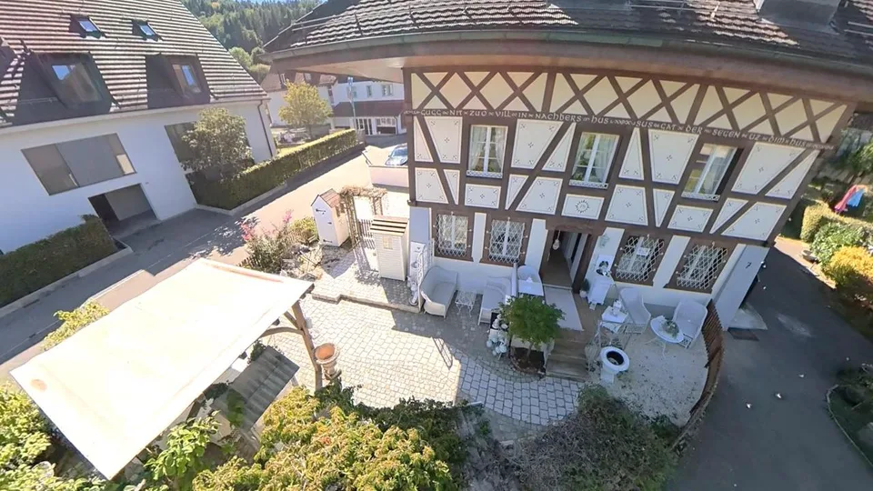 Wunderschöne 6,5 Zimmer Garten-Maisonette-Wohnung – Foto 2 von 16