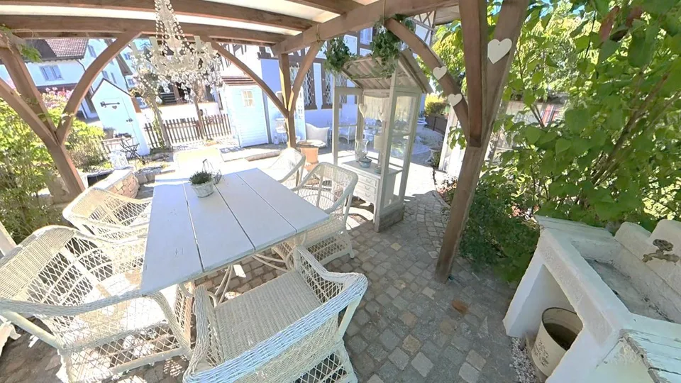 Wunderschöne 6,5 Zimmer Garten-Maisonette-Wohnung – Foto 5 von 16