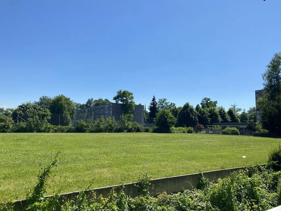 Wunderschöne 3.5 Zimmer Wohnung mit Aussicht ins Grüne – Foto 10 von 10