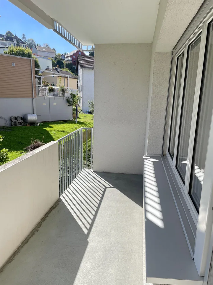Frisch sanierte 3.5 Zimmer Wohnung mit Blick ins Grüne – Foto 10 von 13