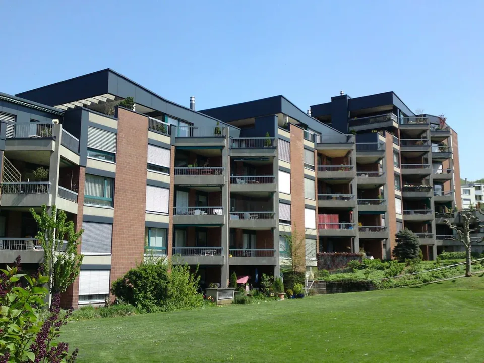 Helle 3.5 Zimmer Wohnung mit Balkon – Foto 10 von 10