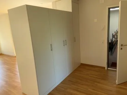 Helle 3.5 Zimmer Wohnung mit Balkon – Foto 9 von 10