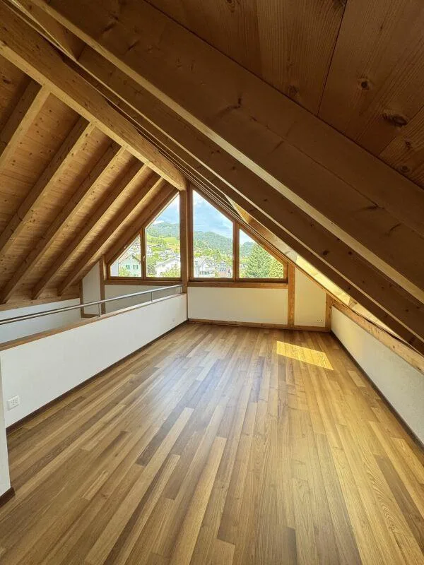 Grosszügiges 6 1/2-Zimmer-Hausteil mit Umschwung – photo 24 sur 26