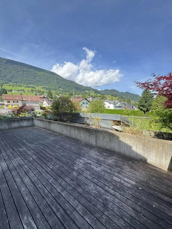 Grosszügiges 6 1/2-Zimmer-Hausteil mit Umschwung – photo 20 sur 26