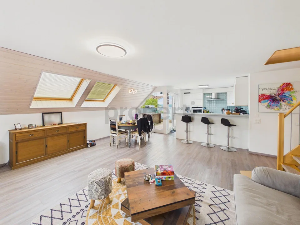En Duplex, Belle Luminosité, Balcon Privé Ensoleillé, Chauffage au ... – Foto 2 von 24