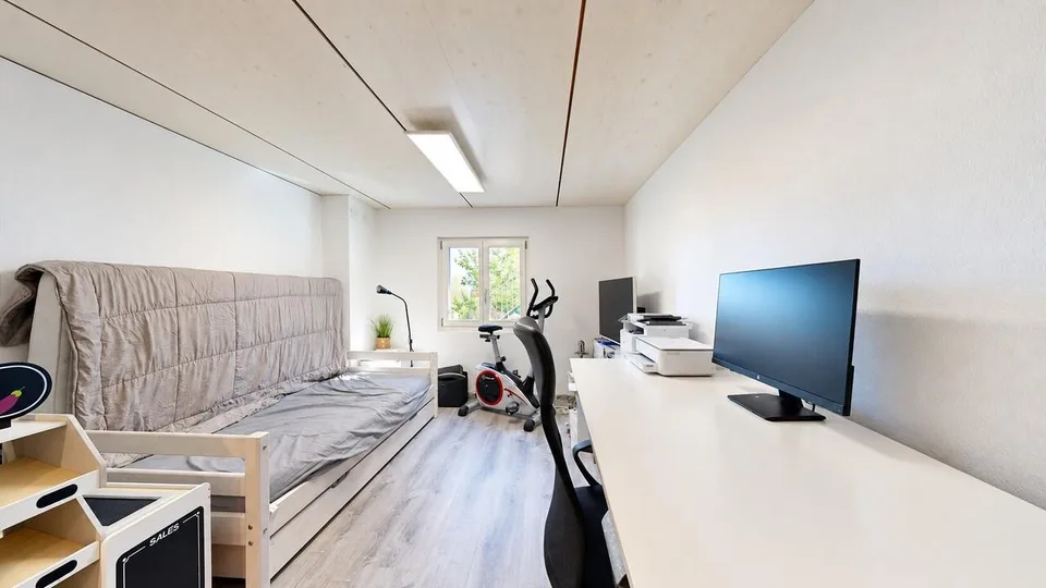 Idyllisches 7.5-Zimmer-Doppeleinfamilienhaus mit Carport – foto 16 di 21