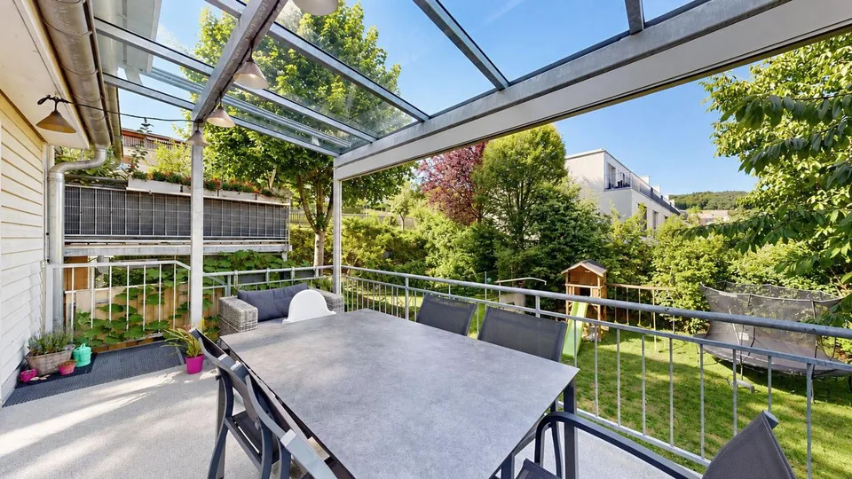 Idyllisches 7.5-Zimmer-Doppeleinfamilienhaus mit Carport – foto 7 di 21