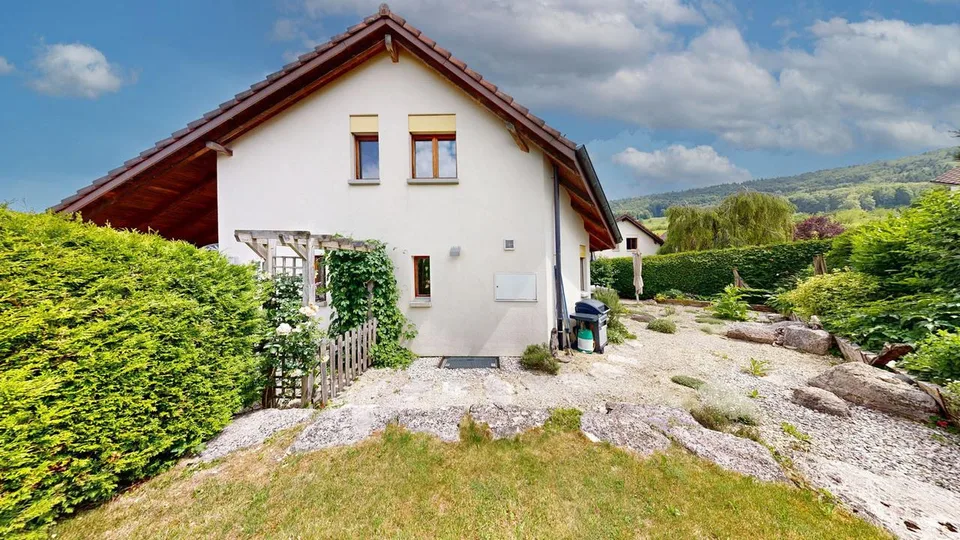 Charmantes, freistehendes 7.5-Zimmer-Einfamilienhaus mit Carport – foto 22 di 23