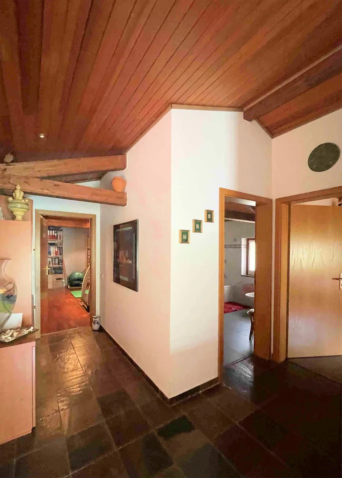 Spaziosa casa in collina con vista panoramica grande terreno e rustico – Foto 11 von 21